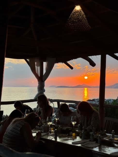 Private Island Escape: A Sunset Painting & Wine Experience - Navigation, Logistics, and Practical Tips