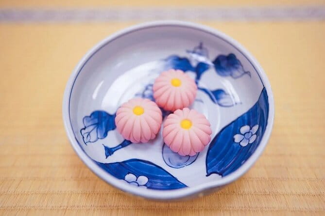 Private Japanese Traditional Tea Ceremony - Preparing for the Tea Ceremony