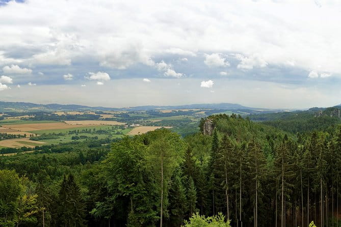 Private Karlstejn castle tour from Prague with Lunch & Admission - Key points / Takeaways