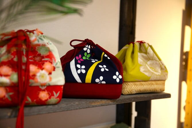 Private Kimono Photo Walk in Kurashiki Bikan Historical Quarter - The Art of Smartphone Photography