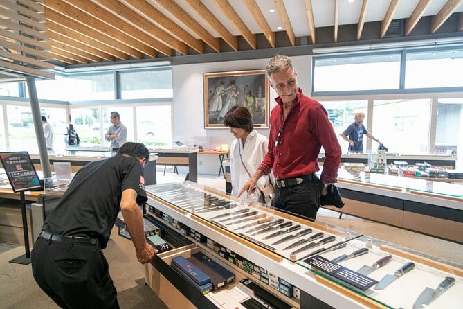 Private Knife Purchasing Tour in Seki Gifu - Knife Testing Experience