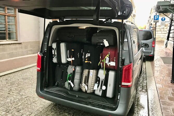 Private Krakow to or From Airport Transfer - Opening Hours and Availability