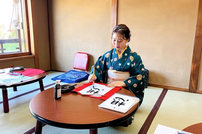 Private Kyoto Shodo Experience Calligraphy - Key Points