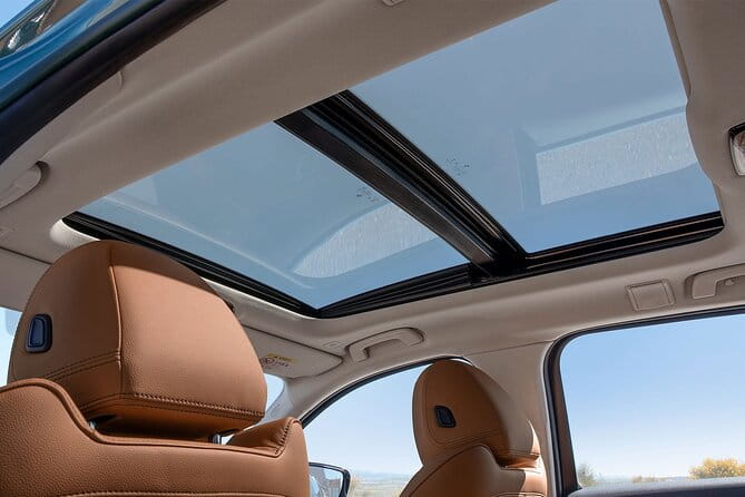 Private Layover Experience in Luxury SUV (5-6 Hours) - Meeting and Pickup