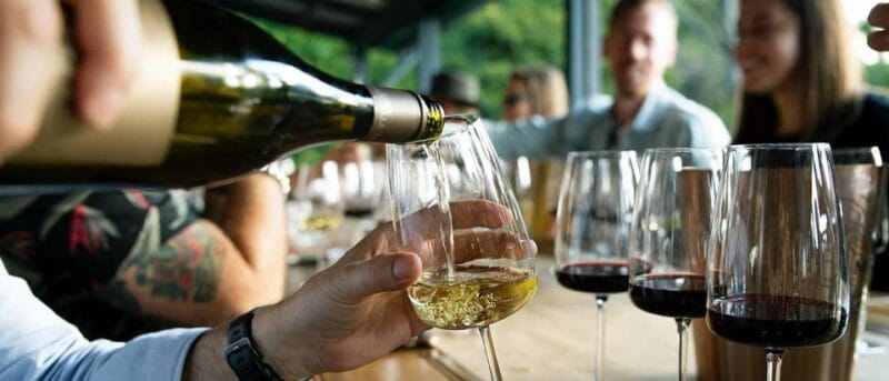 Private Lisbon Arrábida Wine Tour: Culture, Scenery & Wines - Lunch in Azeitão and Free Time