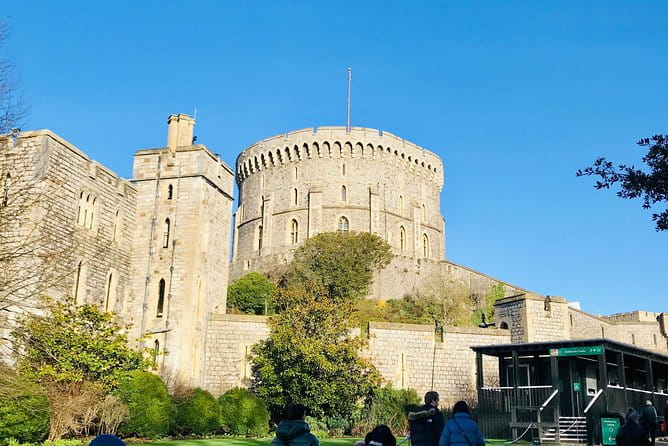 Private London Taxi Royal Windsor and Runnymede Tour - Windsor Castle: Royal Grandeur and Historic Charm