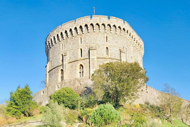 Private London Taxi Royal Windsor and Runnymede Tour - The Benefits of a Private, Customizable Tour