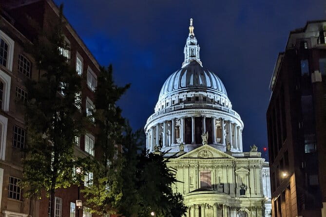 Private London Tour by Night including Pick up from Hotel - Discovering London by Night: The Good, the Bad, and the Bright