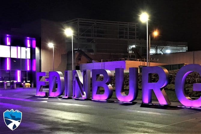 Private luxury transfer from Edinburgh Airport to Edinburgh - Entering Edinburgh in Style: The Experience in Detail