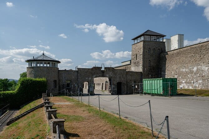Private Memorial Tour from Vienna to Mauthausen & Eagle's Nest - Who Should Consider This Tour?