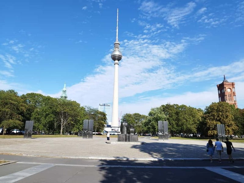 Private (Multi) Rickshaws with Pick-up Hotel - Introducing the Private (Multi) Rickshaws Experience in Berlin