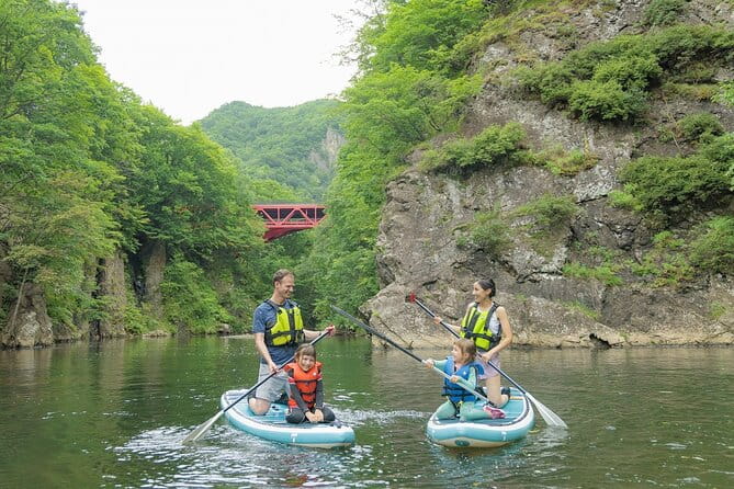 Private Natural Beauty of Sapporo by SUP at Jozankei Onsen - Enjoying the Local Cuisine