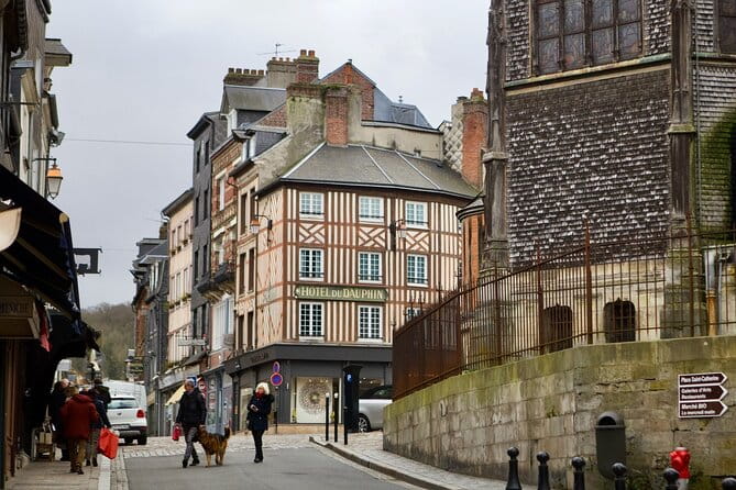 Private Normandy Rouen, Honfleur, Etretat Day trip from Paris - Frequently Asked Questions