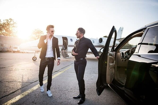 Private One-way Airport Transfer Barcelona Airport to Barcelona - Booking and Confirmation Process