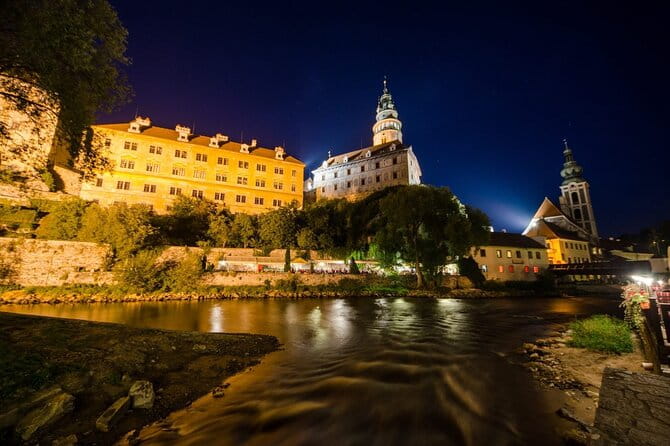 Private one way transfer from Cesky Krumlov to Vienna - The Journey from Cesky Krumlov to Vienna: What to Expect