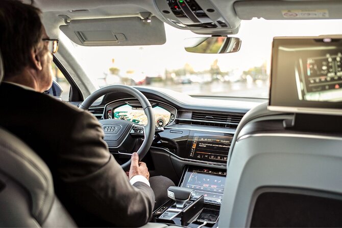 Private One-Way Transfer Reina Beatrix Airport to Aruba - Additional Details