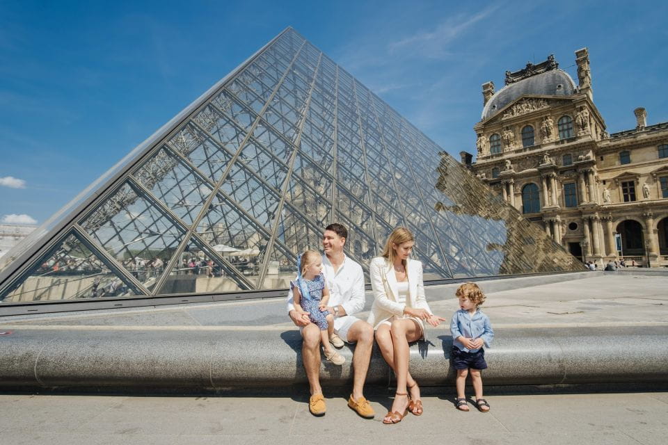 Private Paris Multiple Places Photoshoot by a Filmmaker - Preparing for the Photoshoot