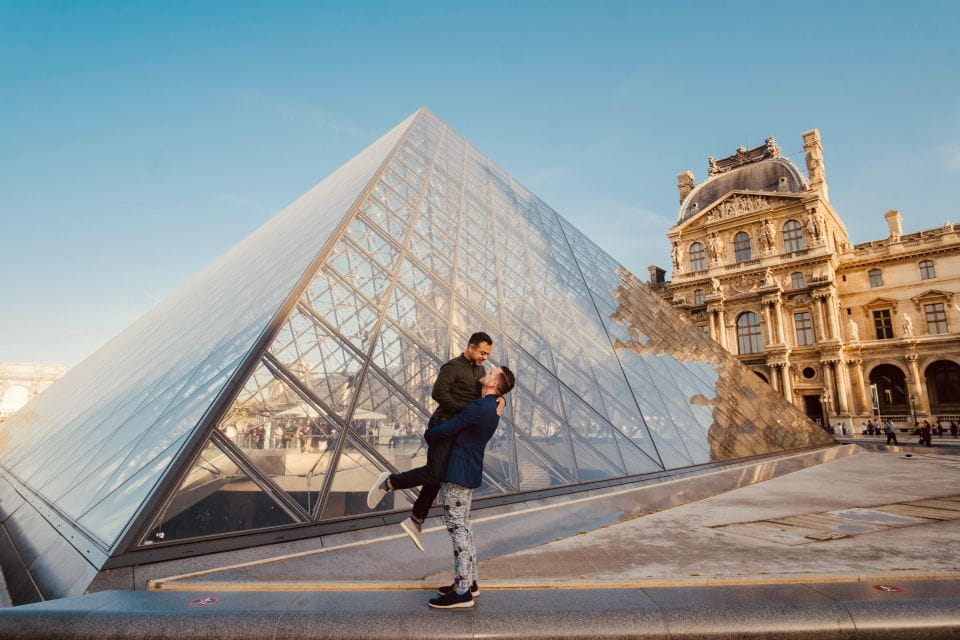 Private Paris Multiple Places Photoshoot by a Filmmaker - Frequently Asked Questions