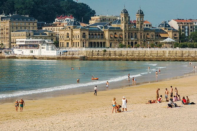 Private Photographic Walk of San Sebastian and Bilbao - Practical Details and Value