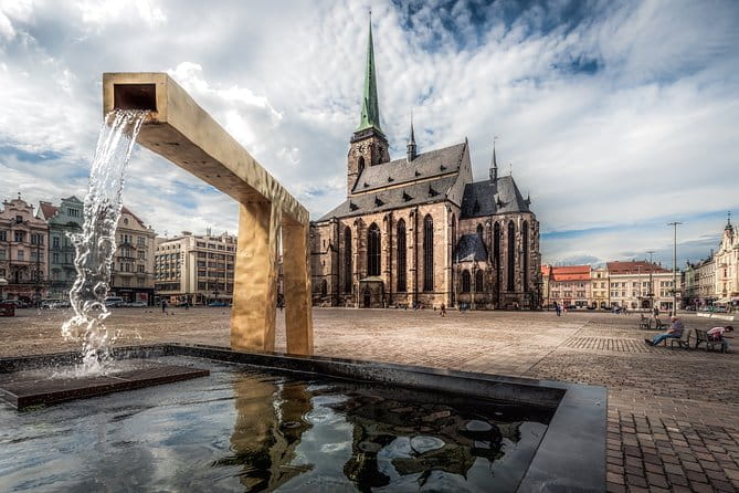 Private Pilsner brewery trip with Chateau and farm cheese tasting - Exploring Zbiroh Castle: A Step Back in Time