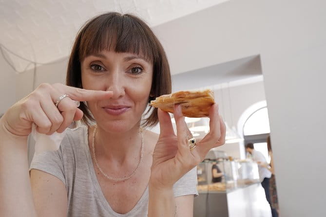 Private Pizza and Gelato Walking Tour in Rome - Exploring the Tour Itinerary in Detail