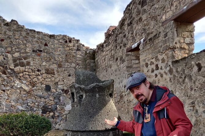 Private Pompeii Tour with Fast-Entrance Tickets to the Ruins & Exclusive Guide - Key points / Takeaways