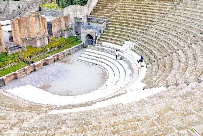 Private Pompeii Tour with Fast-Entrance Tickets to the Ruins & Exclusive Guide - Exploring Pompeii with a Private Guide: A Deep Dive