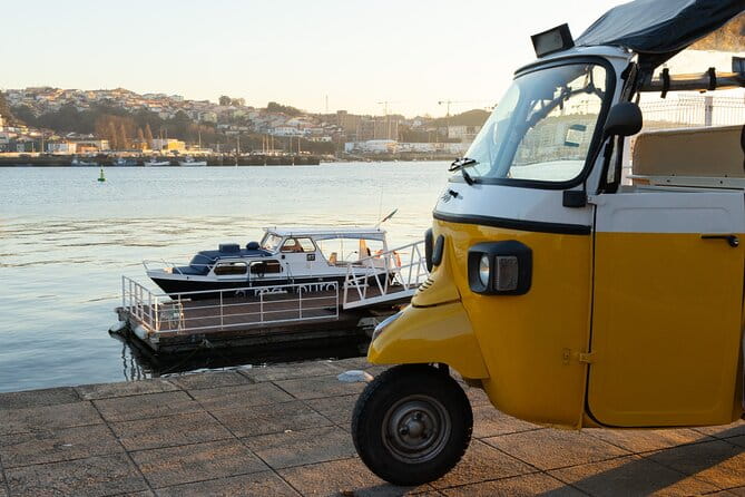 Private Port: Tuk Tuk and boat with local guides - Key points / Takeaways