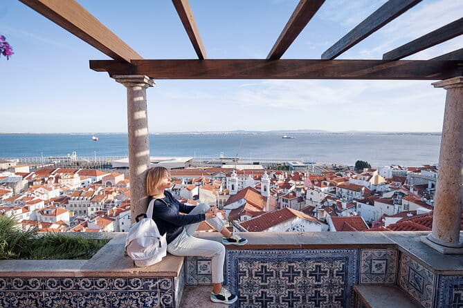 Private Professional Photoshoot at Alfama, Lisbon - Exploring the Alfama Photoshoot Experience