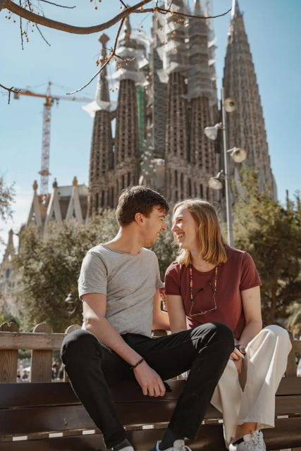 Private Professional Photoshoot Near Sagrada Familia - Photo Delivery Timeline
