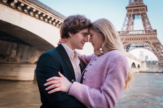 Private Professional Photoshoot near the Eiffel Tower in Paris - Key points / Takeaways