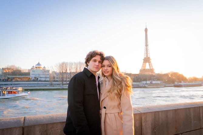 Private Professional Photoshoot near the Eiffel Tower in Paris - Who Will Love This Experience?