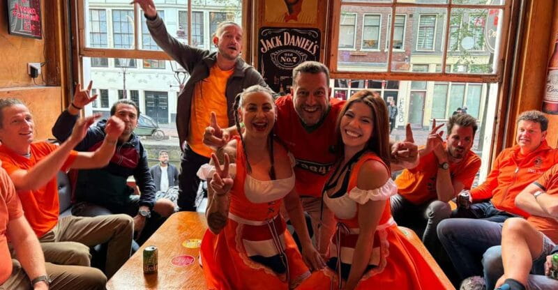 Private Red Light Tour City Center with Beer Maid Guide - Introduction to the Private Red Light District Tour with Beer Maid Guide