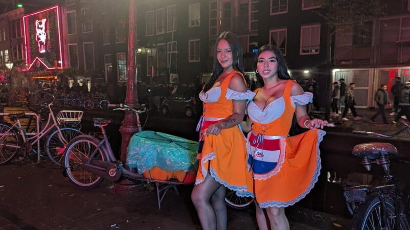 Private Red Light Tour City Center with Beer Maid Guide - Price and Logistics: Getting the Most Out of Your Investment