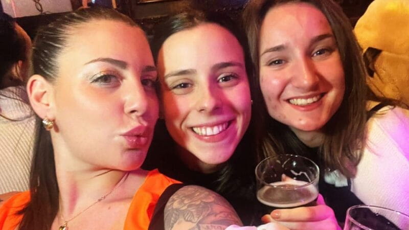 Private Red Light Tour City Center with Beer Maid Guide - Accessibility and Practical Tips