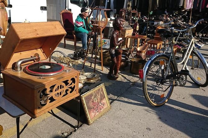 Private-Red Patrol Bucharest Flea Market Tour with a Romanian car - FAQ