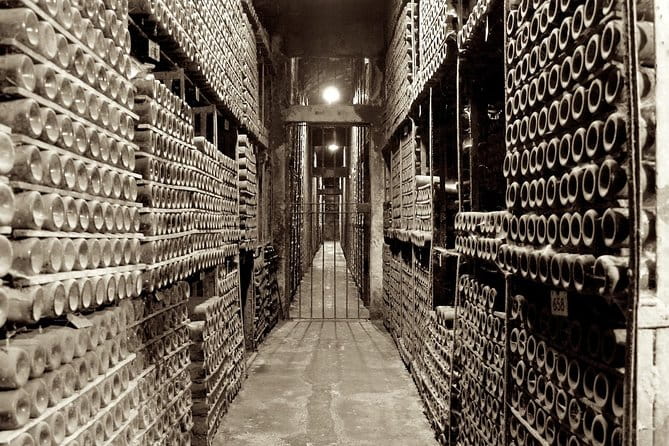 Private Rioja wine tasting tour with local lunch - Who Is This Tour Best For?