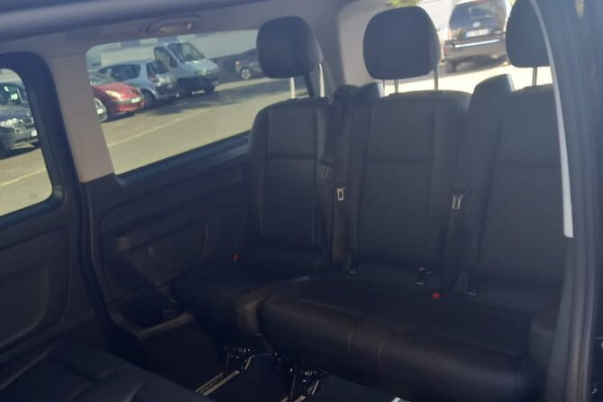 Private round trip transfer from/to PARIS  DISNEYLAND - Who Will Love This Transfer?