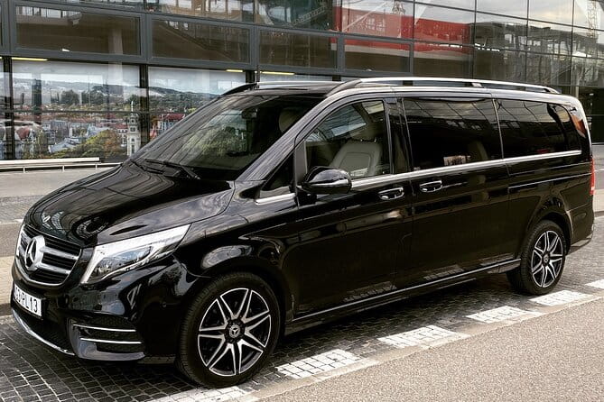 Private Round Trip Transfers from Gdansk Airport (GDN) to Gdansk - Arriving in Gdansk: First Impressions Matter