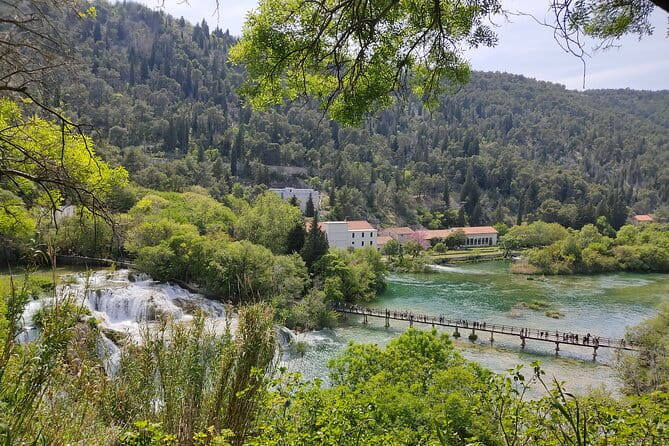 Private Roundtrip Transfer from Zadar to Krka National Park - Who Should Consider This Tour?