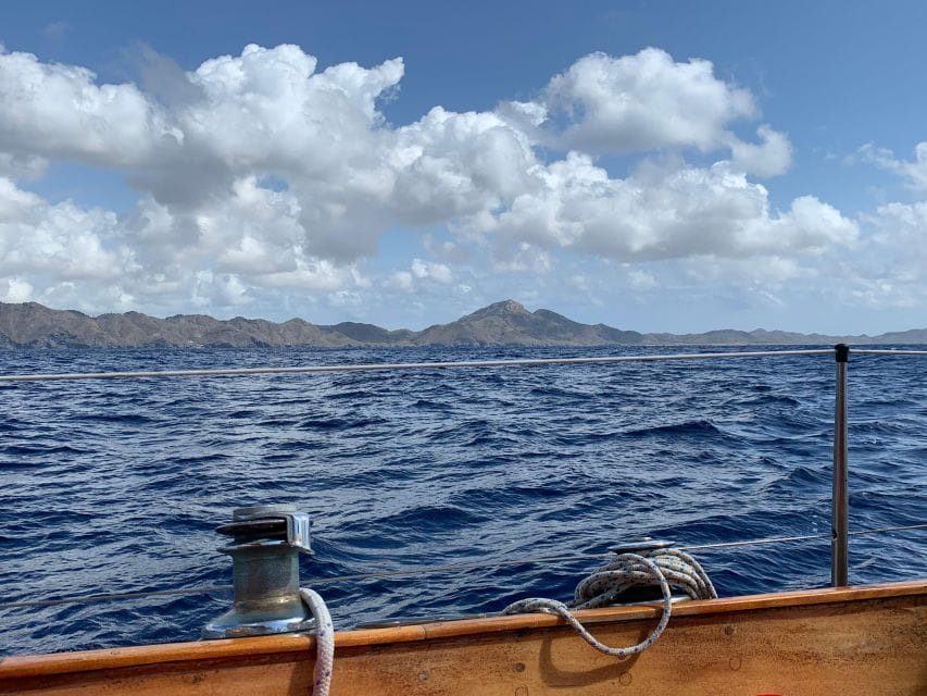 Private Sailing Trip Along Costa Del Sol- Benalmádena - Tour Guide Language Options