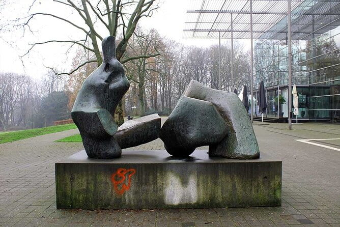 Private scavenger hunt around the Ruhrfestspielhaus Recklinghausen - Who Should Consider This Tour?