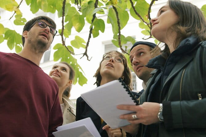 Private Scavenger Hunt in Montmartre - A Fresh Take on Montmartre Exploration