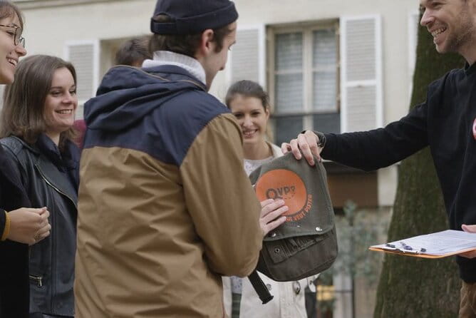 Private Scavenger Hunt in Montmartre - Who Should Consider This Tour?