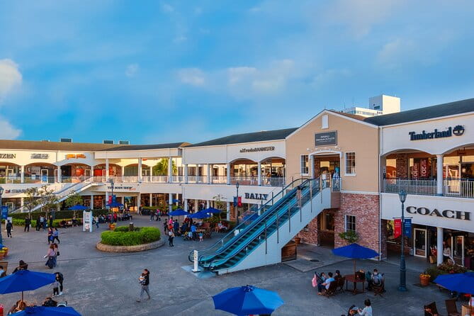 Private Shopping Tour From Osaka Hotels to Rinku Premium Outlets - Rinku Premium Outlets: A Shoppers Paradise