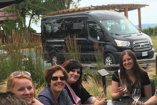 Private Small Group Transportation Cowichan Valley Wineries - Delightful Wines