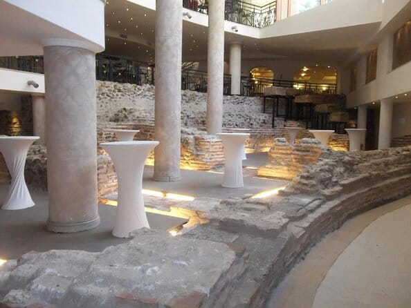 Private Sofia Night Tour with Bulgarian Folklore & Dinner - Key Points / Takeaways