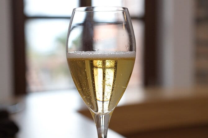 Private Sparkling Wine Tasting in Istria - Key points / Takeaways