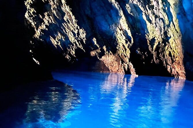 Private speedboat tour to Blue Cave and visit Island Hvar - Entering The Blue Cave: A Must-See Natural Wonder