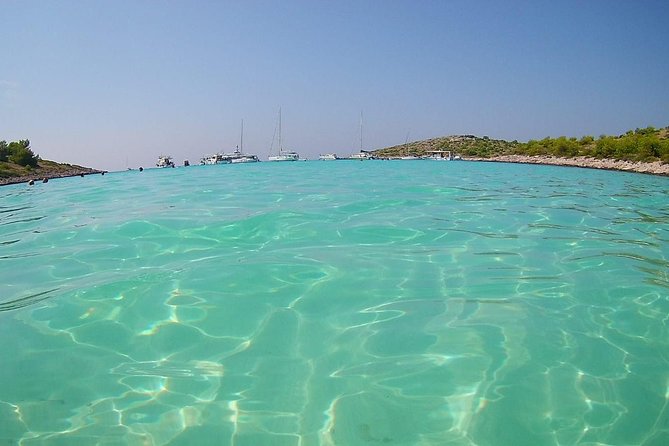 Private Speedboat Tour to Sakarun Bay and Golubinka Cave - Snorkeling Equipment and Diving Masks